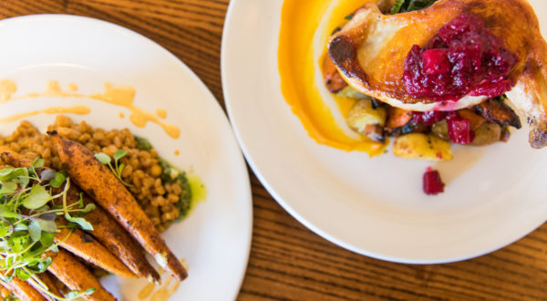 Statler-Chicken-and-Vegetarina-Plate-600x330